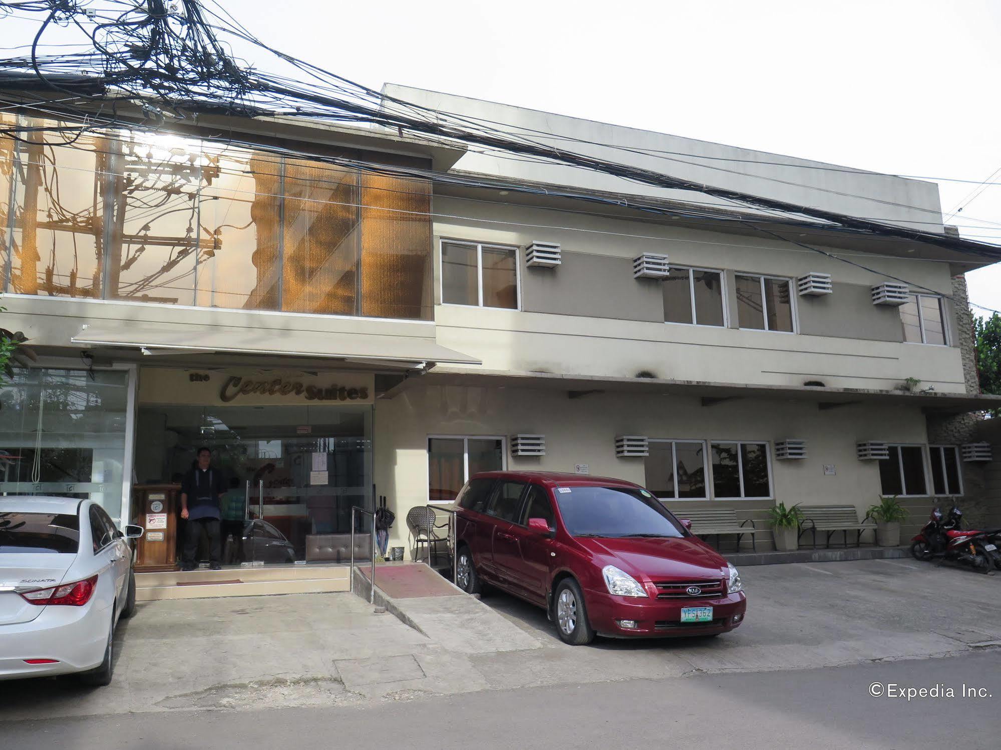 The Center Suites Cebu Stadt Exterior foto